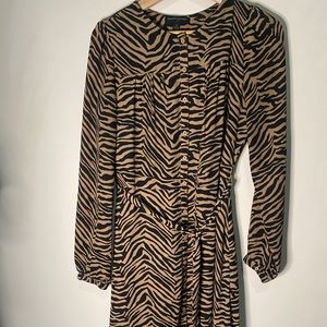 Beautiful Banana Republic Animal Print Dress